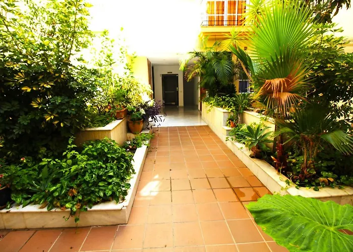 Calle Cruz * Фуэнхирола