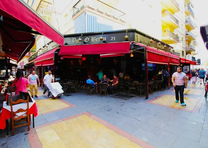 Calle Cruz * Фуэнхирола