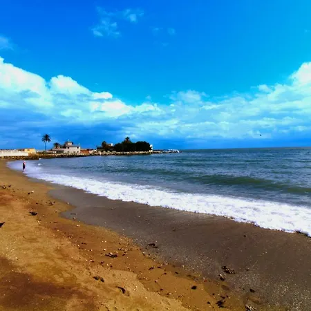 Calle Cruz Apartment *